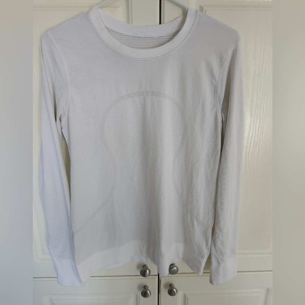 LULULEMON White Swiftly Tech M/L